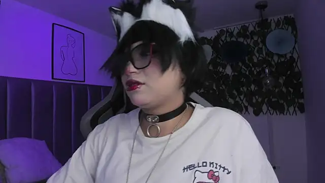 Kitty Gang online show from April 11, 1:43 am