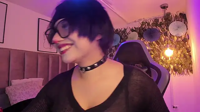 Kitty Gang online show from April 18, 1:42 am