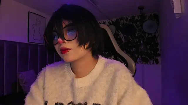 Kitty Gang online show from June 4, 1:55 am
