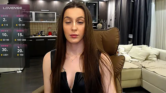Snapshot of Doll_Jasmine_ chatting on June 6, 10:14 pm Doll Jasmine online show from June 6, 10:14 pm