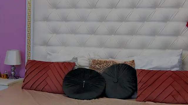 Lenna Paul online show from February 13, 11:06 am