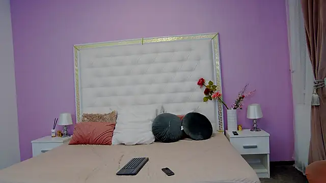 Lenna Paul online show from February 18, 5:09 am