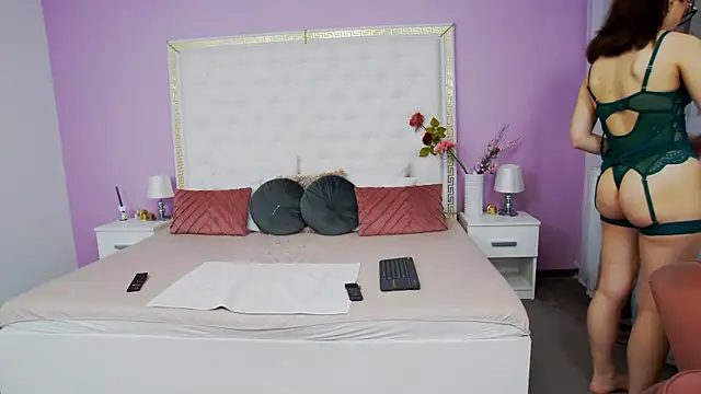 Lenna Paul online show from March 4, 4:27 am