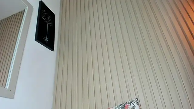 emma collson online show from February 19, 8:33 am