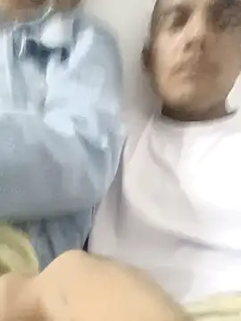 Snapshot of Elcancan1 chatting on March 22, 11:30 pm Elcancan1 online show from March 22, 11:30 pm