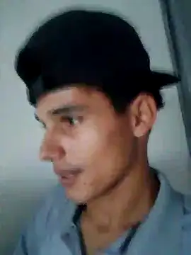 Snapshot of freddy_romas chatting on January 14, 10:55 pm freddy romas online show from January 14, 10:55 pm