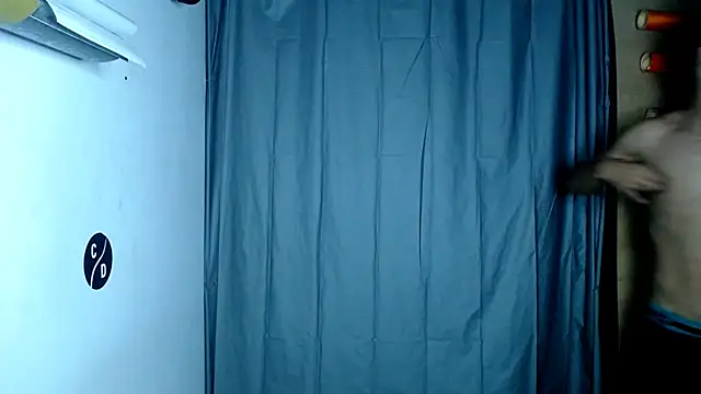 Snapshot of freddy_romas chatting on February 17, 1:36 am freddy romas online show from February 17, 1:36 am