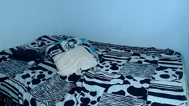 Snapshot of freddy_romas chatting on February 25, 12:58 am freddy romas online show from February 25, 12:58 am