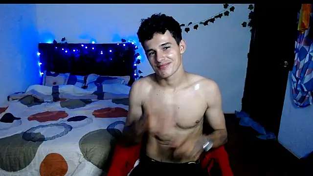 Snapshot of freddy_romas chatting on September 13, 11:15 pm freddy romas online show from September 13, 11:15 pm