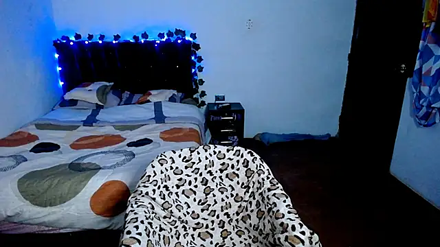 Snapshot of freddy_romas chatting on September 21, 12:12 am freddy romas online show from September 21, 12:12 am