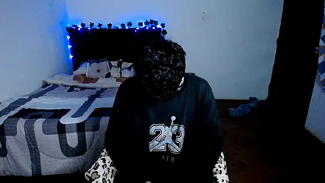 Snapshot of freddy_romas chatting on September 23, 3:42 am freddy romas online show from September 23, 3:42 am