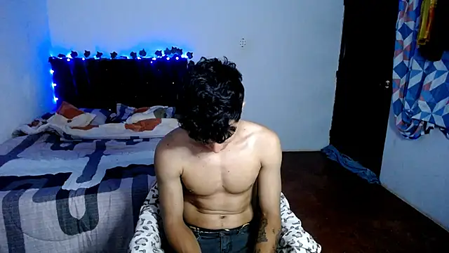 Snapshot of freddy_romas chatting on September 25, 2:37 am freddy romas online show from September 25, 2:37 am