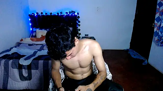 Snapshot of freddy_romas chatting on September 26, 12:14 am freddy romas online show from September 26, 12:14 am