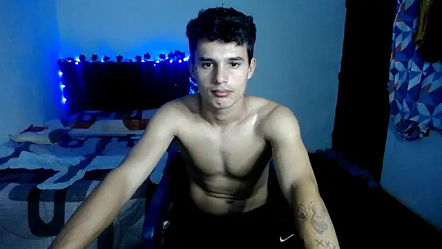 Snapshot of freddy_romas chatting on September 27, 11:54 pm freddy romas online show from September 27, 11:54 pm