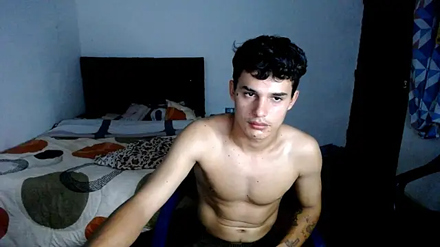 Snapshot of freddy_romas chatting on October 2, 1:56 am freddy romas online show from October 2, 1:56 am