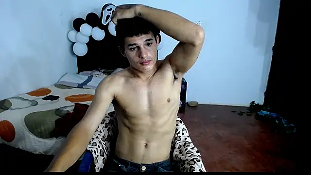 Snapshot of freddy_romas chatting on October 9, 1:14 am freddy romas online show from October 9, 1:14 am