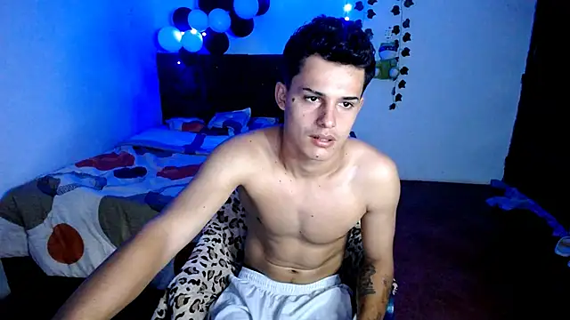 Snapshot of freddy_romas chatting on November 1, 3:58 pm freddy romas online show from November 1, 3:58 pm