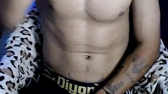 Snapshot of freddy_romas chatting on November 18, 6:07 am freddy romas online show from November 18, 6:07 am