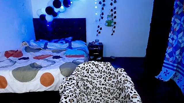 Snapshot of freddy_romas chatting on November 30, 3:10 am freddy romas online show from November 30, 3:10 am