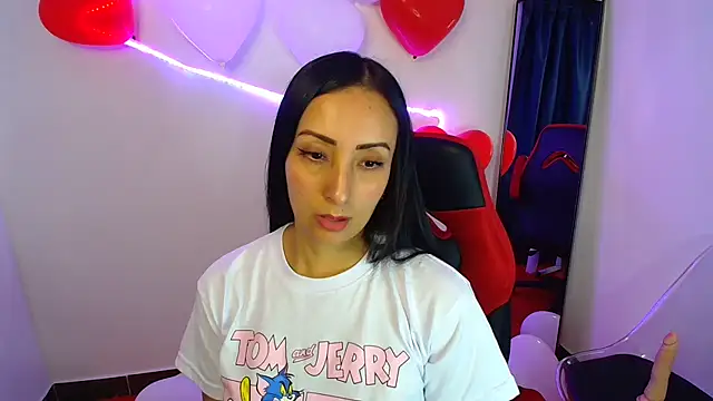 yaralyminjo2 online show from February 17, 1:32 pm