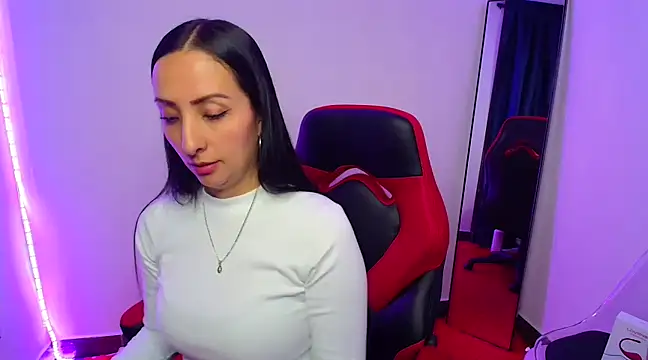 yaralyminjo2 online show from February 28, 1:36 pm