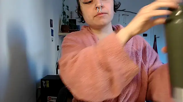 kinkyspirali online show from March 3, 3:53 pm