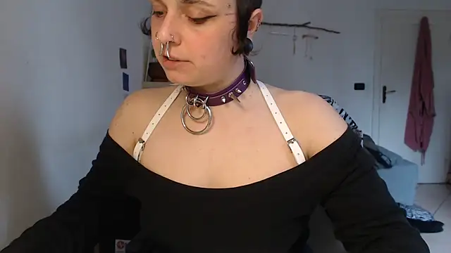 kinkyspirali online show from March 12, 2:45 pm