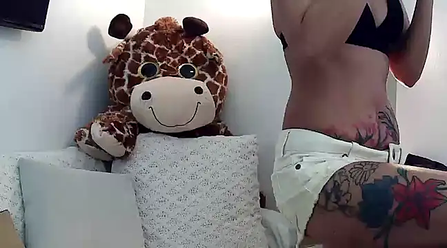 Snapshot of mysterymel chatting on February 28, 3:48 pm mysterymel online show from February 28, 3:48 pm