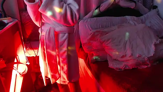 Snapshot of mysterymel chatting on October 18, 1:12 pm mysterymel online show from October 18, 1:12 pm