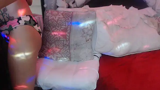 Snapshot of mysterymel chatting on November 6, 11:48 pm mysterymel online show from November 6, 11:48 pm