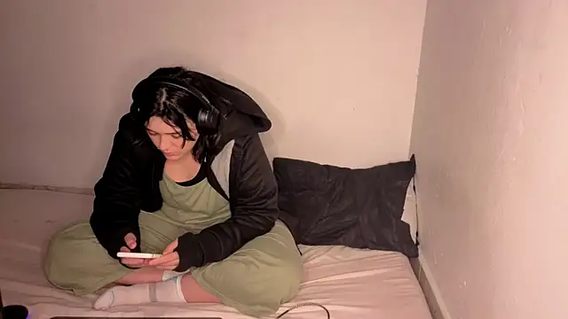 soysara15 online show from April 25, 8:39 am