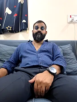 Fun Guuy online show from January 5, 6:00 pm