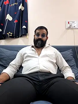 Fun Guuy online show from February 3, 6:40 am