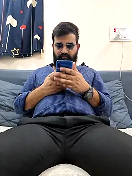 Fun Guuy online show from April 23, 3:52 am