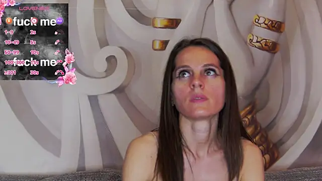 hailey peach online show from April 18, 5:11 am