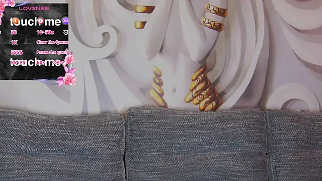 hailey peach online show from April 18, 7:58 pm