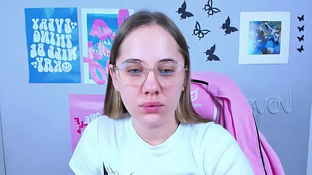 Snapshot of MiaMilas chatting on January 30, 5:09 am MiaMilas online show from January 30, 5:09 am