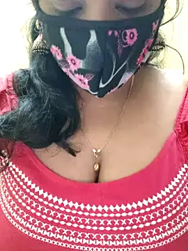 mallu-sumi online show from February 19, 1:39 pm