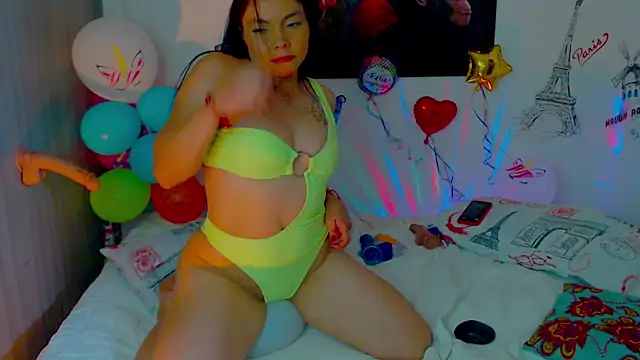 Snapshot of amii777 chatting on January 5, 7:49 pm amii777 online show from January 5, 7:49 pm