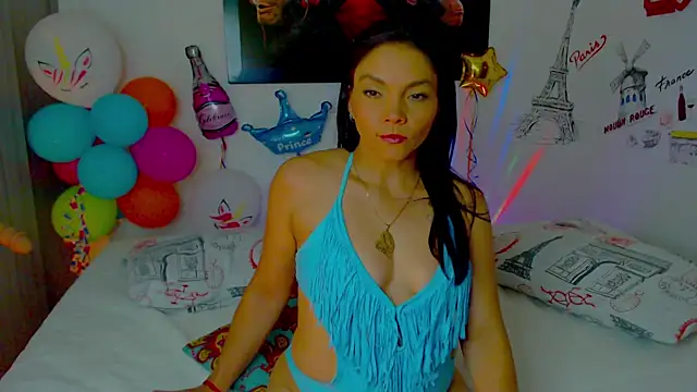 Snapshot of amii777 chatting on January 6, 4:04 am amii777 online show from January 6, 4:04 am