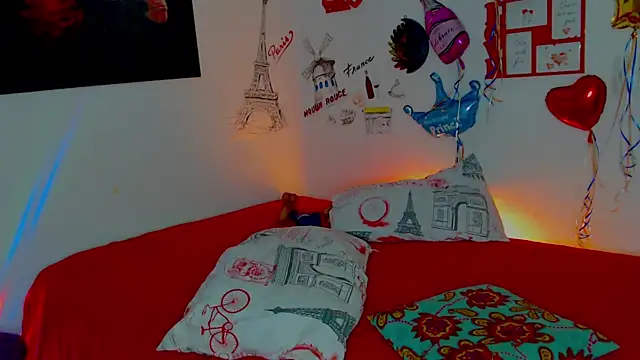 Snapshot of amii777 chatting on January 16, 8:33 am amii777 online show from January 16, 8:33 am