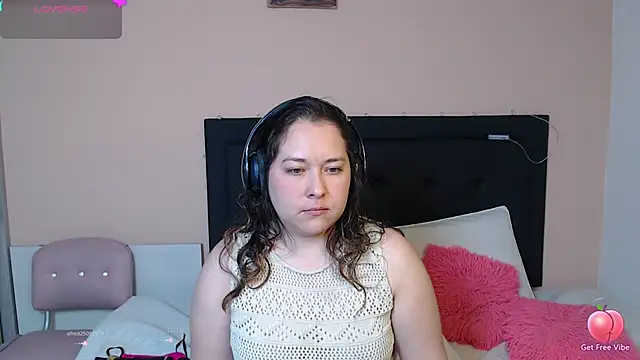 Snapshot of May_Carlier chatting on March 17, 3:36 am May Carlier online show from March 17, 3:36 am