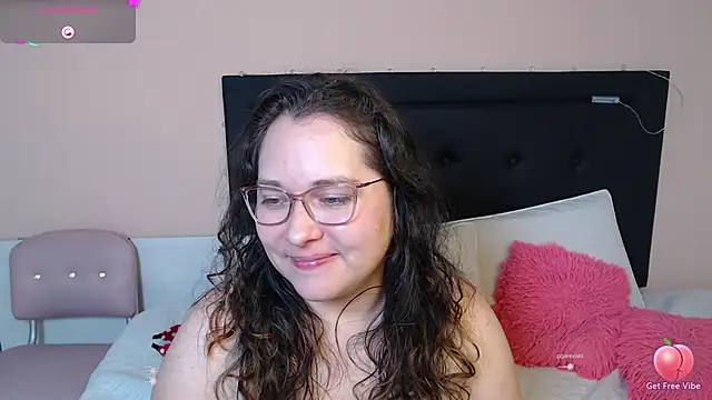 Snapshot of May_Carlier chatting on March 17, 6:40 am May Carlier online show from March 17, 6:40 am