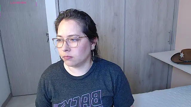 Snapshot of May_Carlier chatting on October 20, 3:07 am May Carlier online show from October 20, 3:07 am