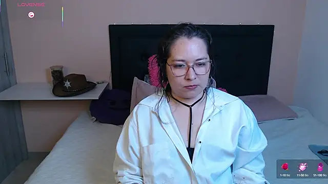 Snapshot of May_Carlier chatting on October 21, 3:07 am May Carlier online show from October 21, 3:07 am