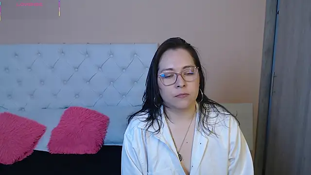 May Carlier online show from January 7, 6:10 pm