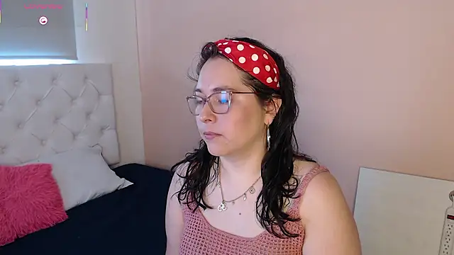 May Carlier online show from February 5, 6:23 pm