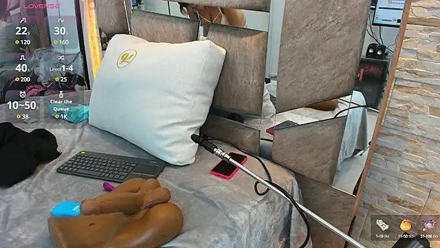 adela chase online show from March 17, 2:41 am