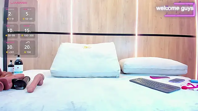 adela chase online show from September 22, 3:08 am