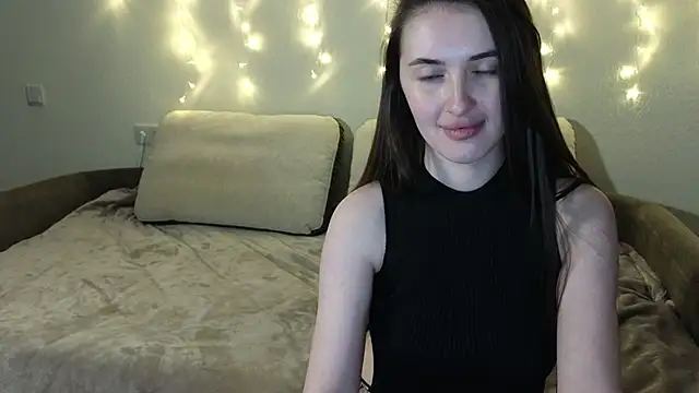 Tutti Frutt1s online show from February 16, 7:15 am